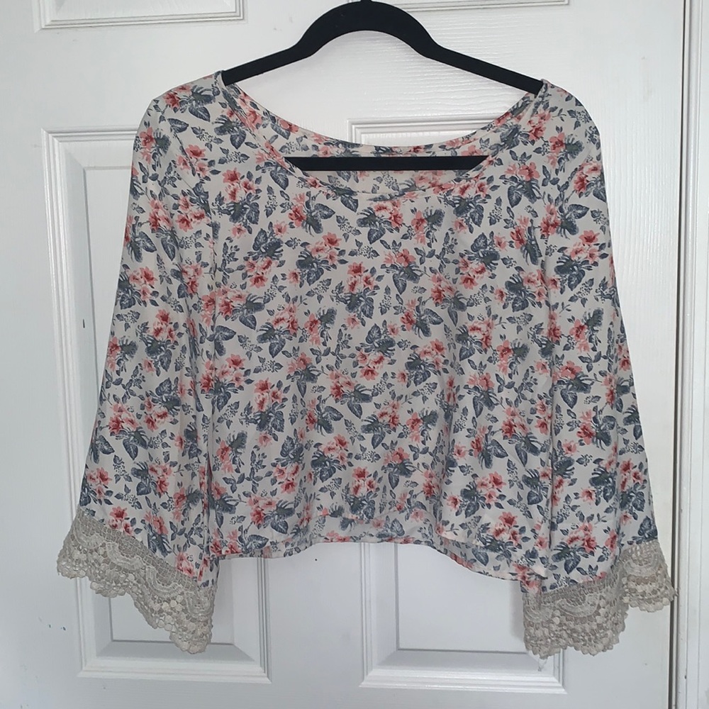 Hollister Floral Pastel Top with Crochet Sleeve